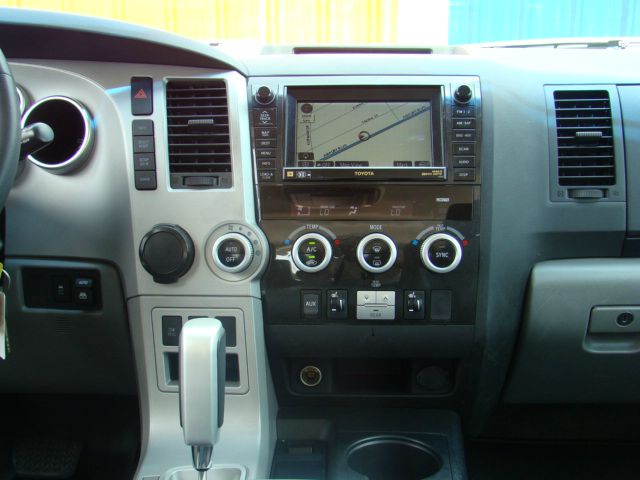 Toyota Sequoia 2008 photo 22