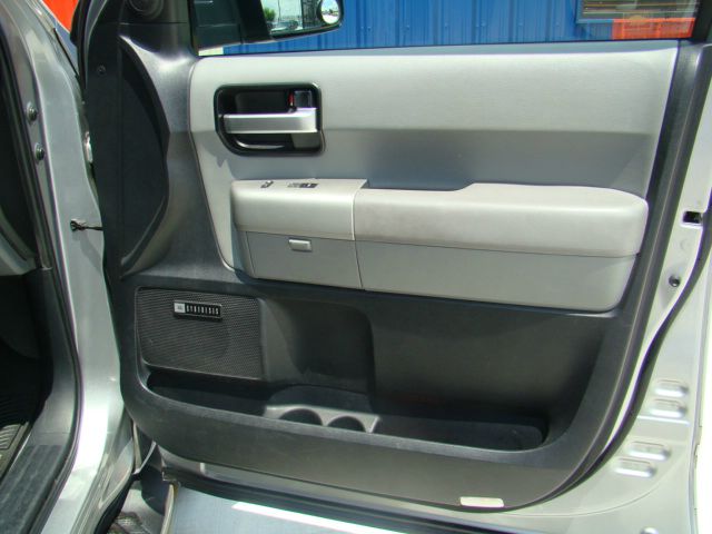 Toyota Sequoia 2008 photo 39