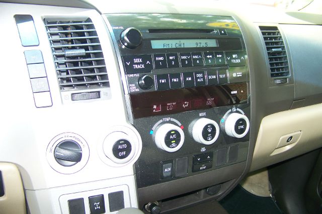 Toyota Sequoia 2008 photo 8