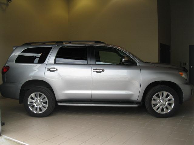 Toyota Sequoia 2008 photo 1