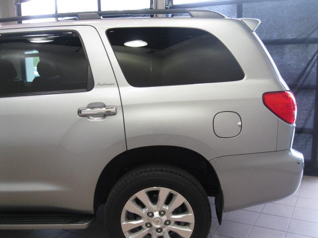 Toyota Sequoia 2008 photo 4