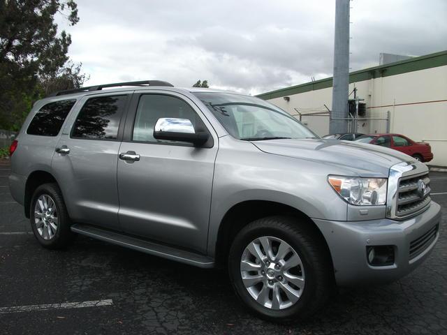 Toyota Sequoia 2008 photo 1