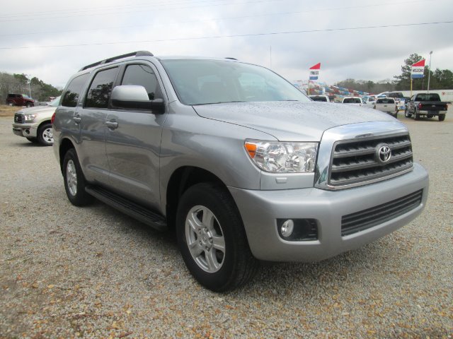 Toyota Sequoia 2011 photo 3