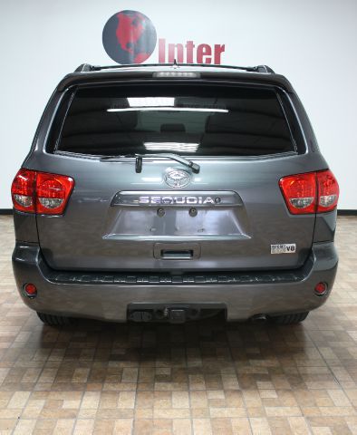 Toyota Sequoia 2011 photo 52