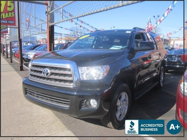 Toyota Sequoia 2012 photo 1