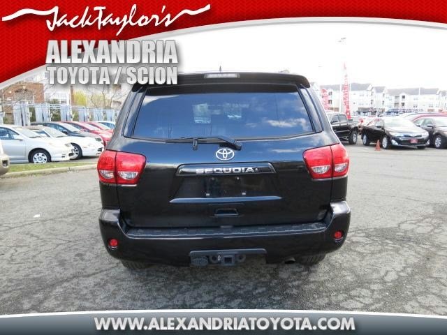 Toyota Sequoia 2012 photo 3