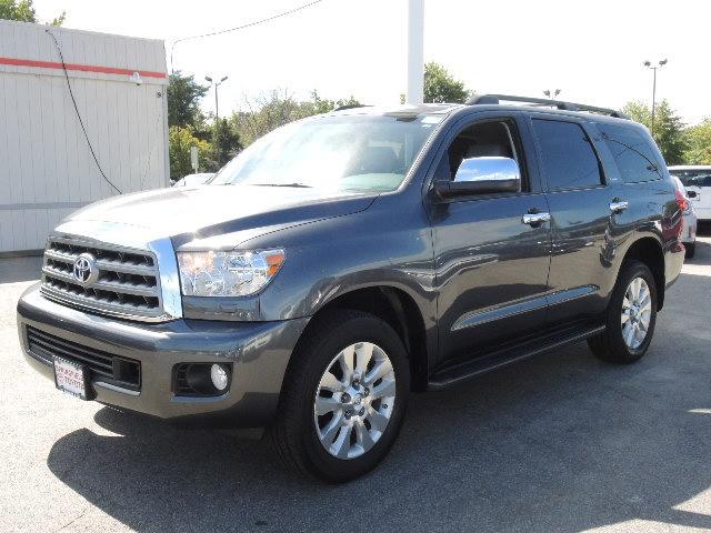 Toyota Sequoia 2013 photo 3