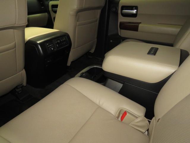 Toyota Sequoia 2013 photo 7