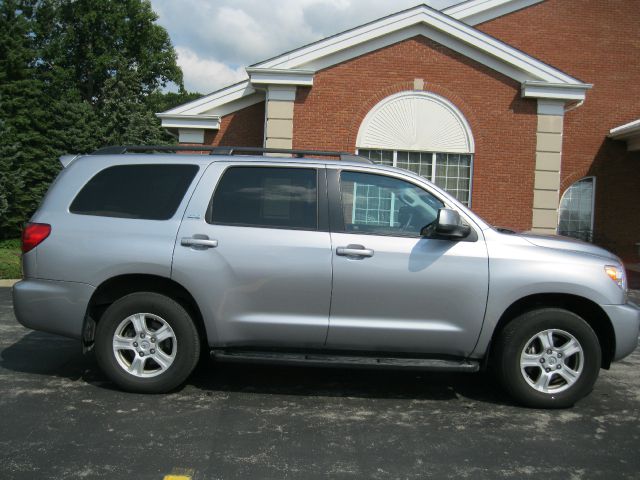 Toyota Sequoia 2013 photo 4