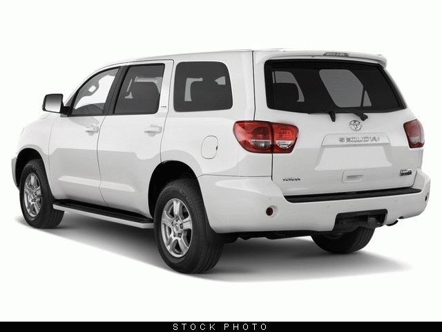 Toyota Sequoia 2013 photo 1