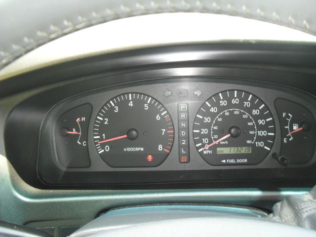 Toyota Sienna 1998 photo 32