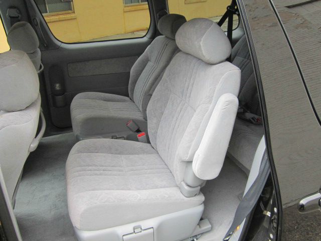 Toyota Sienna 2000 photo 18