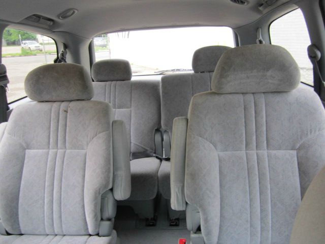 Toyota Sienna 2000 photo 7