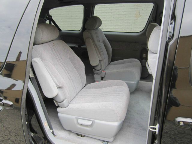 Toyota Sienna 2000 photo 8