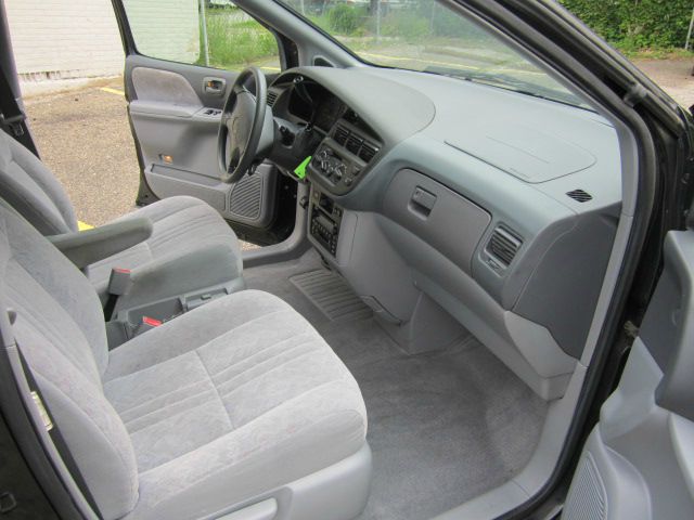 Toyota Sienna 2000 photo 9