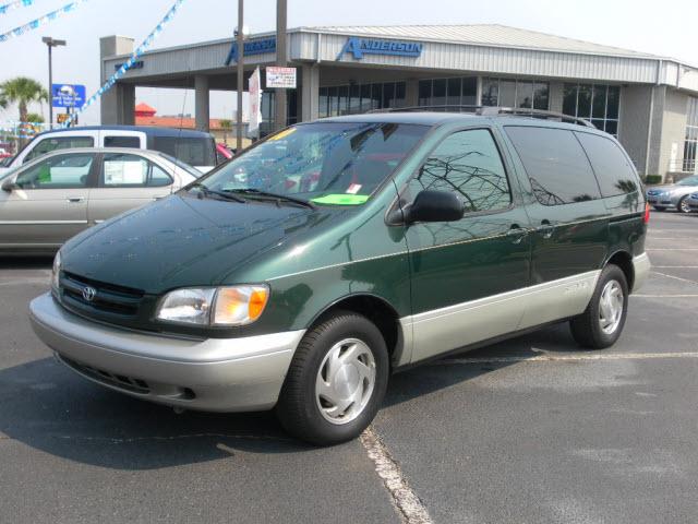 Toyota Sienna SEL Sport Utility 4D MiniVan