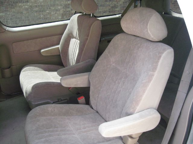 Toyota Sienna 2000 photo 25