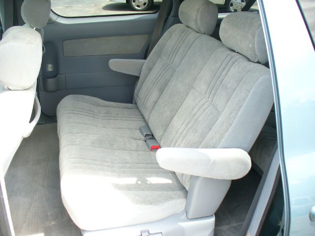 Toyota Sienna 2000 photo 4