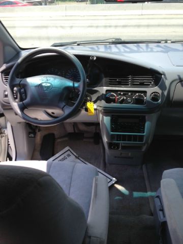 Toyota Sienna 2001 photo 11