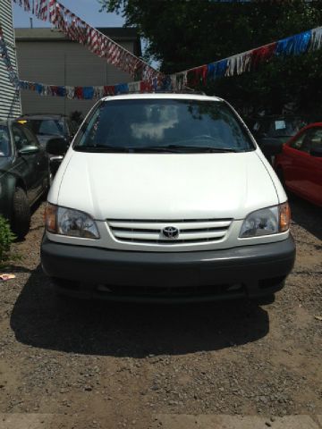 Toyota Sienna 2001 photo 5