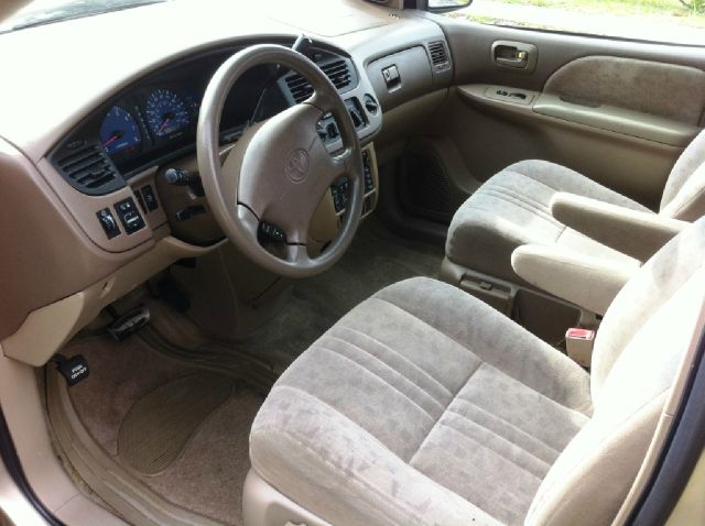 Toyota Sienna 2001 photo 19