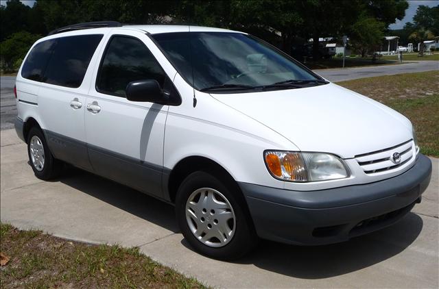 Toyota Sienna SEL Sport Utility 4D MiniVan