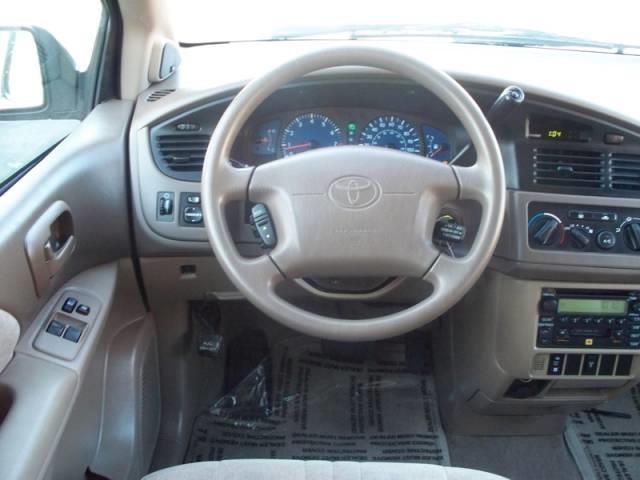 Toyota Sienna 2002 photo 21