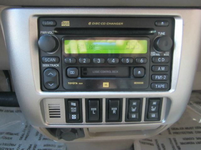 Toyota Sienna 2002 photo 17