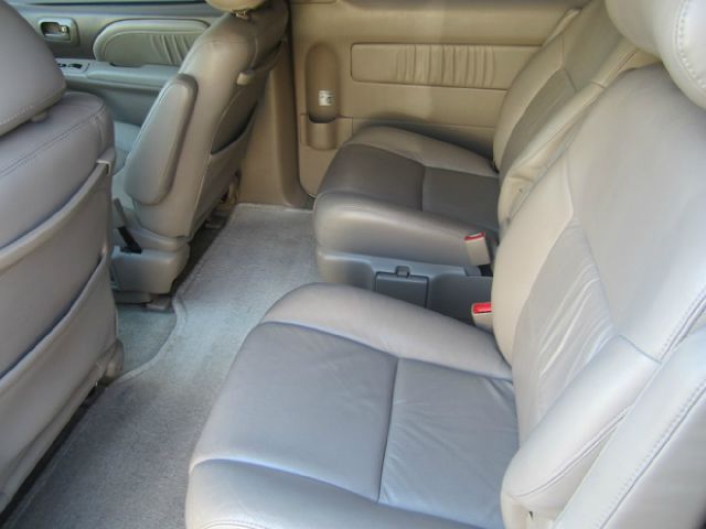 Toyota Sienna 2002 photo 9