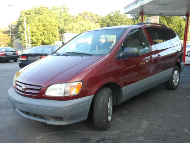 Toyota Sienna 2002 photo 7