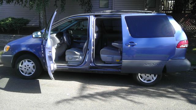 Toyota Sienna X MiniVan