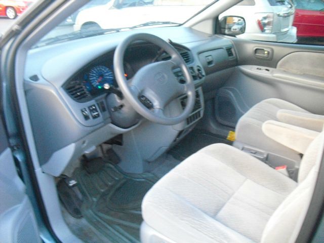 Toyota Sienna SEL Sport Utility 4D MiniVan