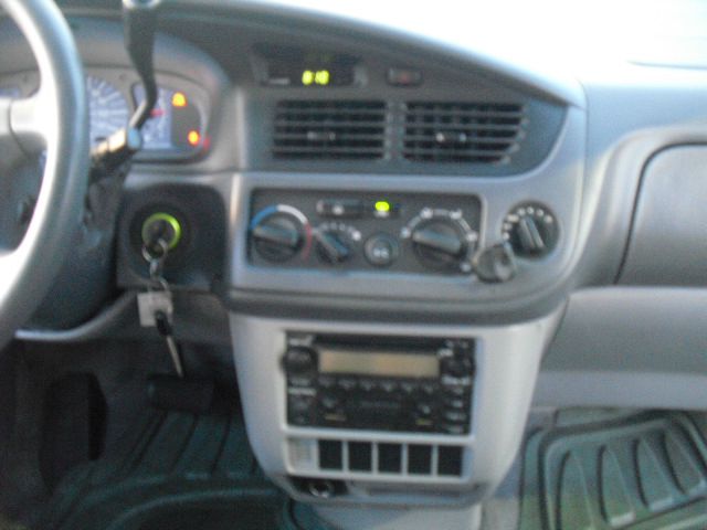 Toyota Sienna 2002 photo 1