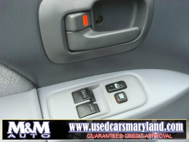 Toyota Sienna 2002 photo 0