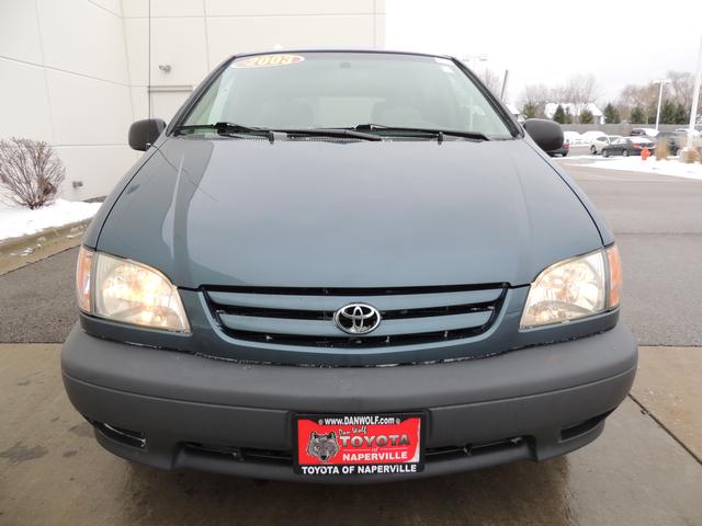 Toyota Sienna 2003 photo 2