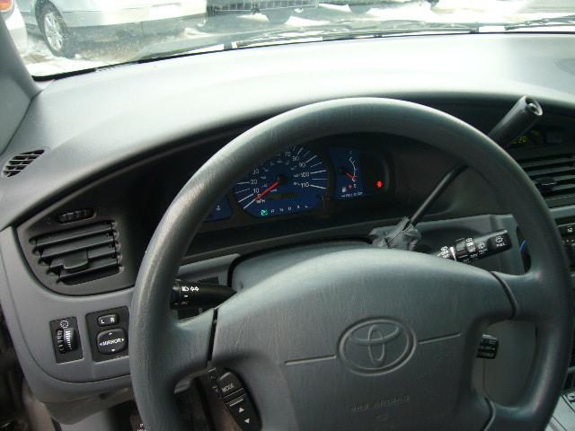 Toyota Sienna 2003 photo 5