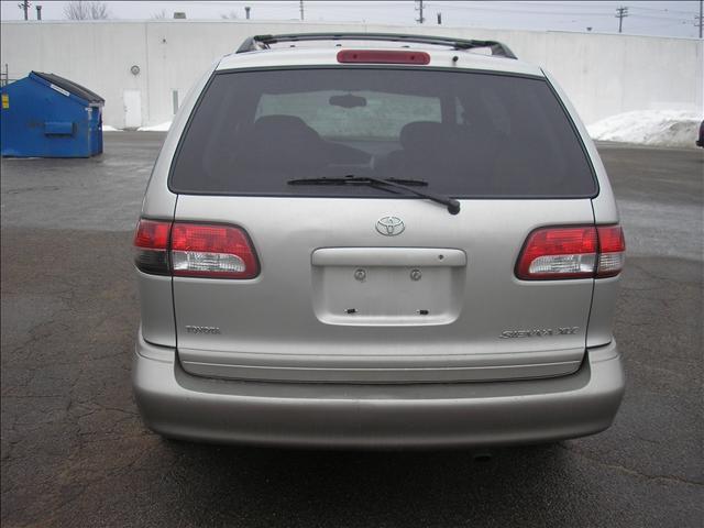 Toyota Sienna 2003 photo 5