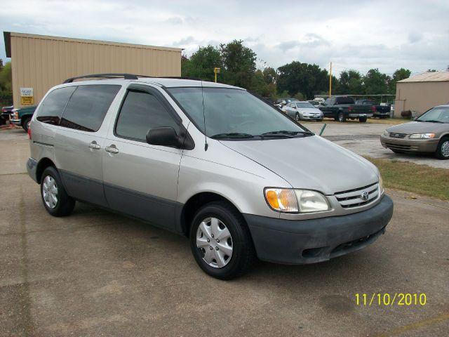 Toyota Sienna SEL Sport Utility 4D MiniVan