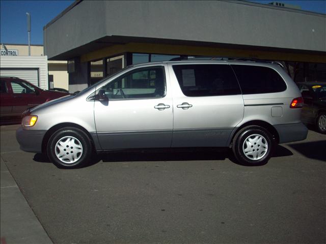 Toyota Sienna SEL Sport Utility 4D MiniVan