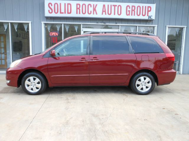 Toyota Sienna Eddie Bauer 4x4 MiniVan