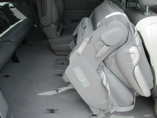 Toyota Sienna 2004 photo 38