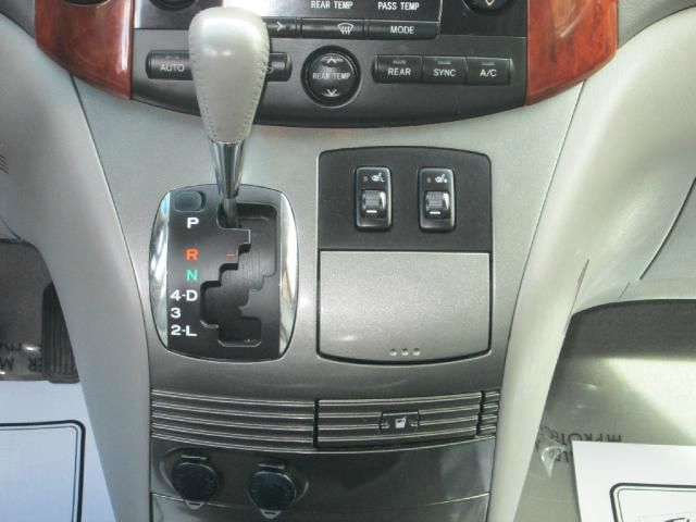 Toyota Sienna 2004 photo 39