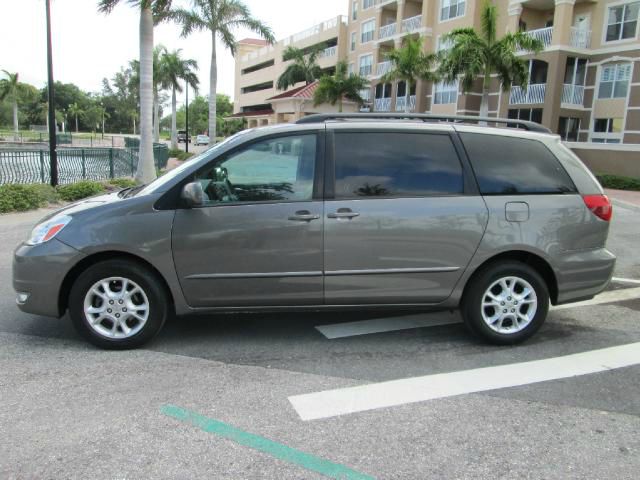 Toyota Sienna 2004 photo 41