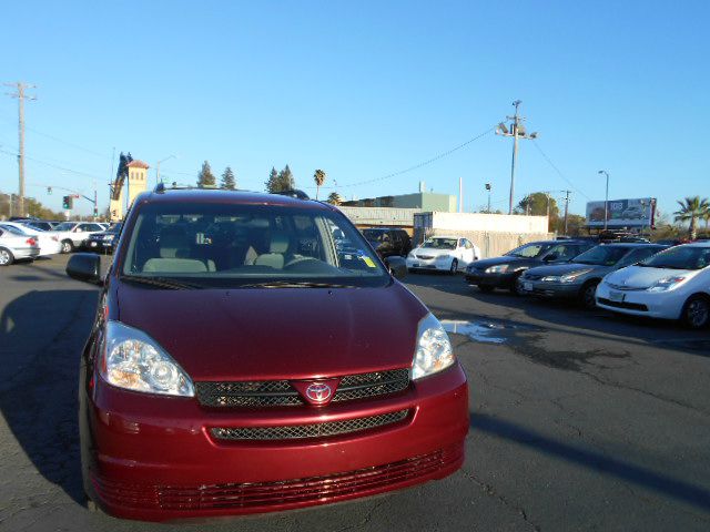 Toyota Sienna 2004 photo 1