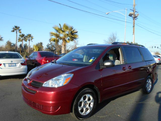 Toyota Sienna 2004 photo 4