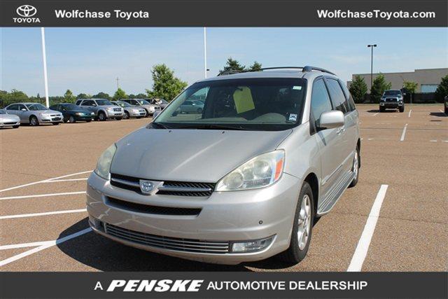 Toyota Sienna 2004 photo 3