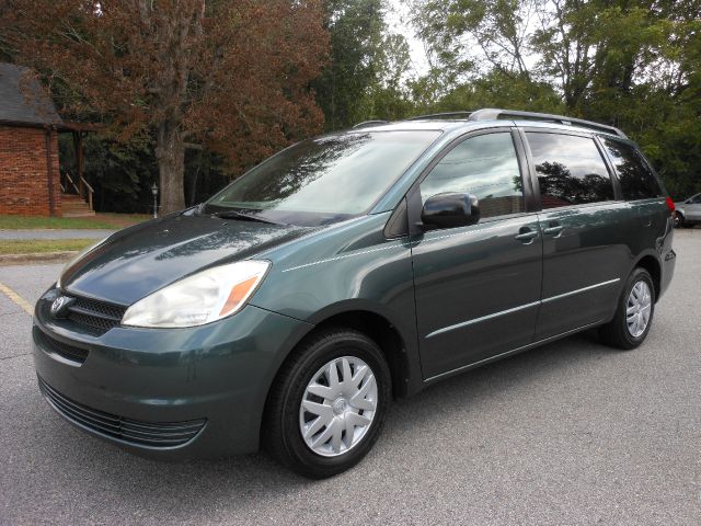 Toyota Sienna 2004 photo 4