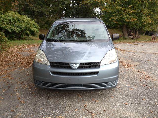 Toyota Sienna 2004 photo 4