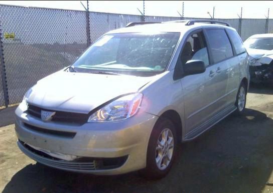 Toyota Sienna 2004 photo 1