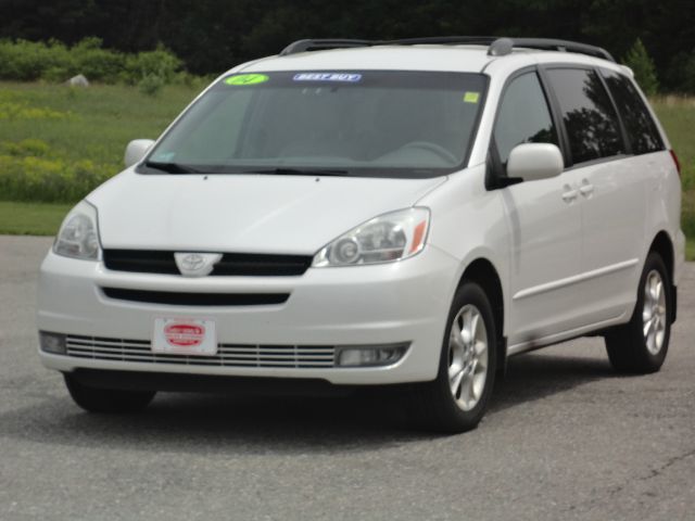 Toyota Sienna 2004 photo 25